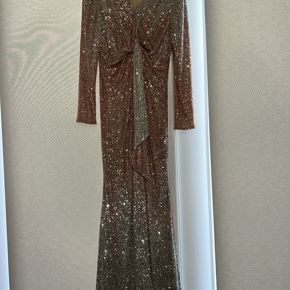 Badgley Mischka Gold Sequin Long Sleeve Dress